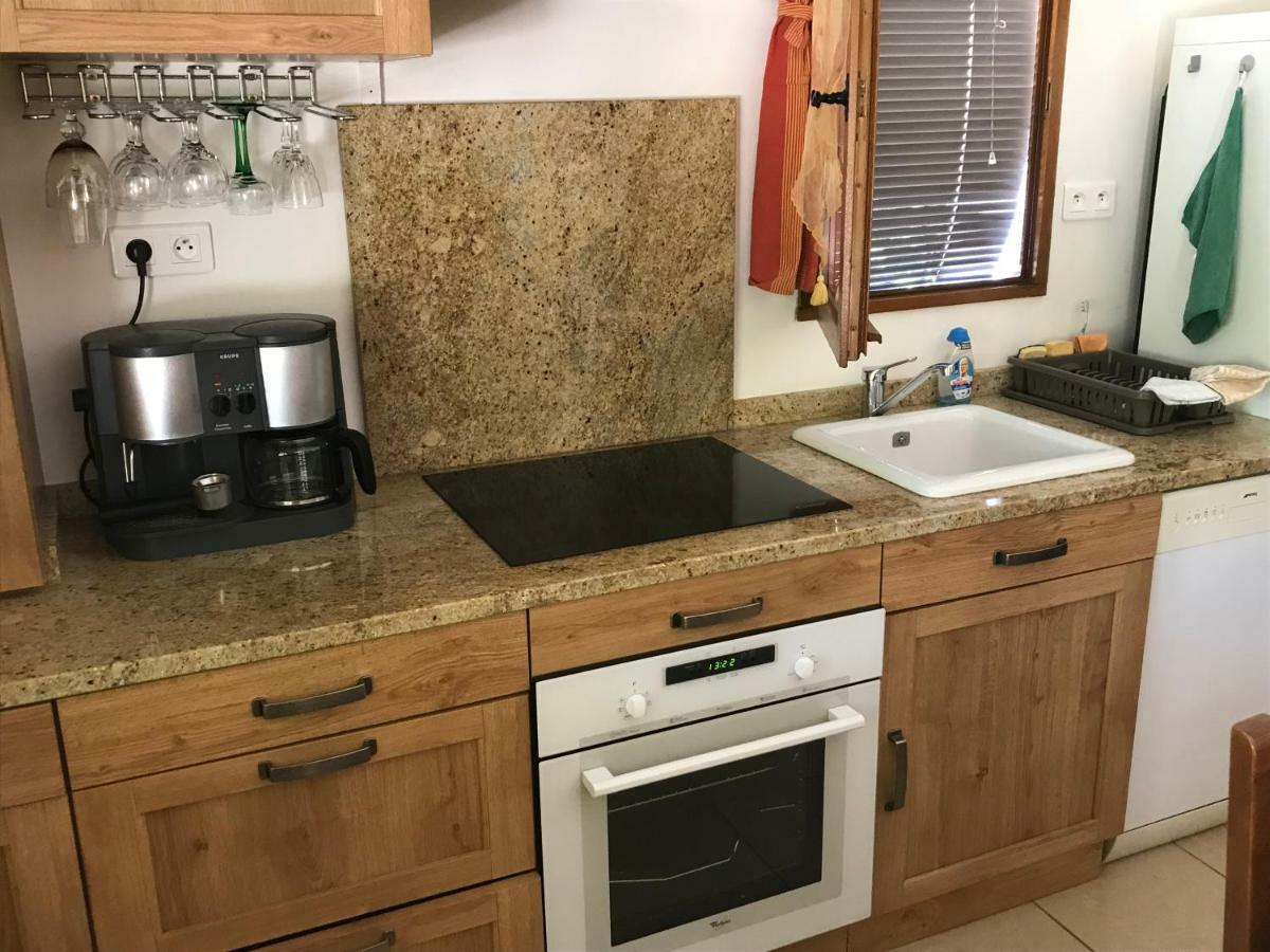 Les Buis Apartment Carpentras Bagian luar foto