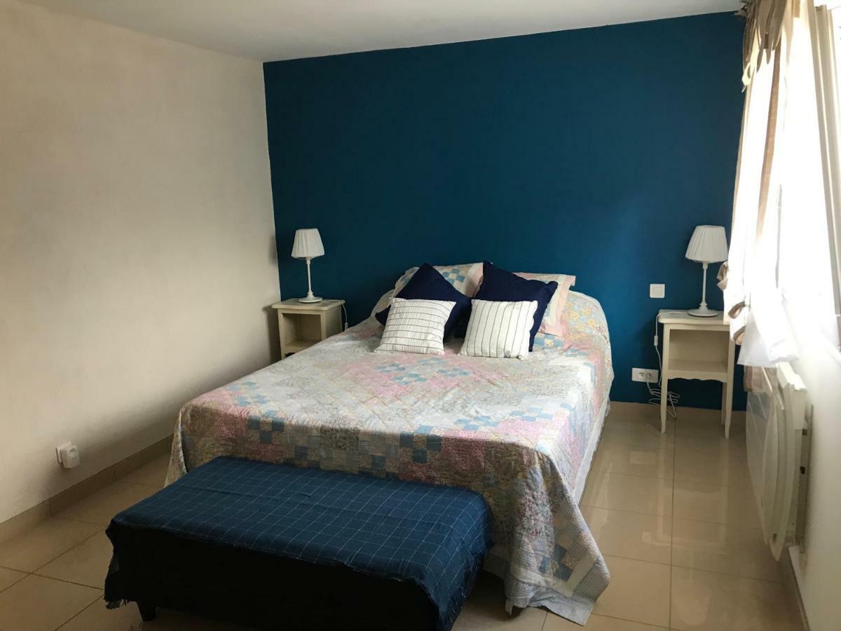 Les Buis Apartment Carpentras Bagian luar foto